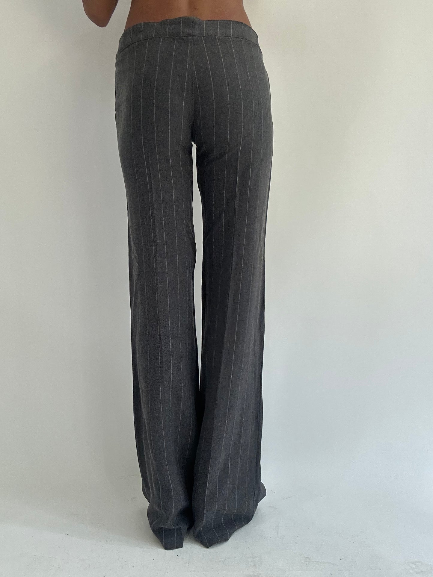 ‼️ | grey striped fitted trousers