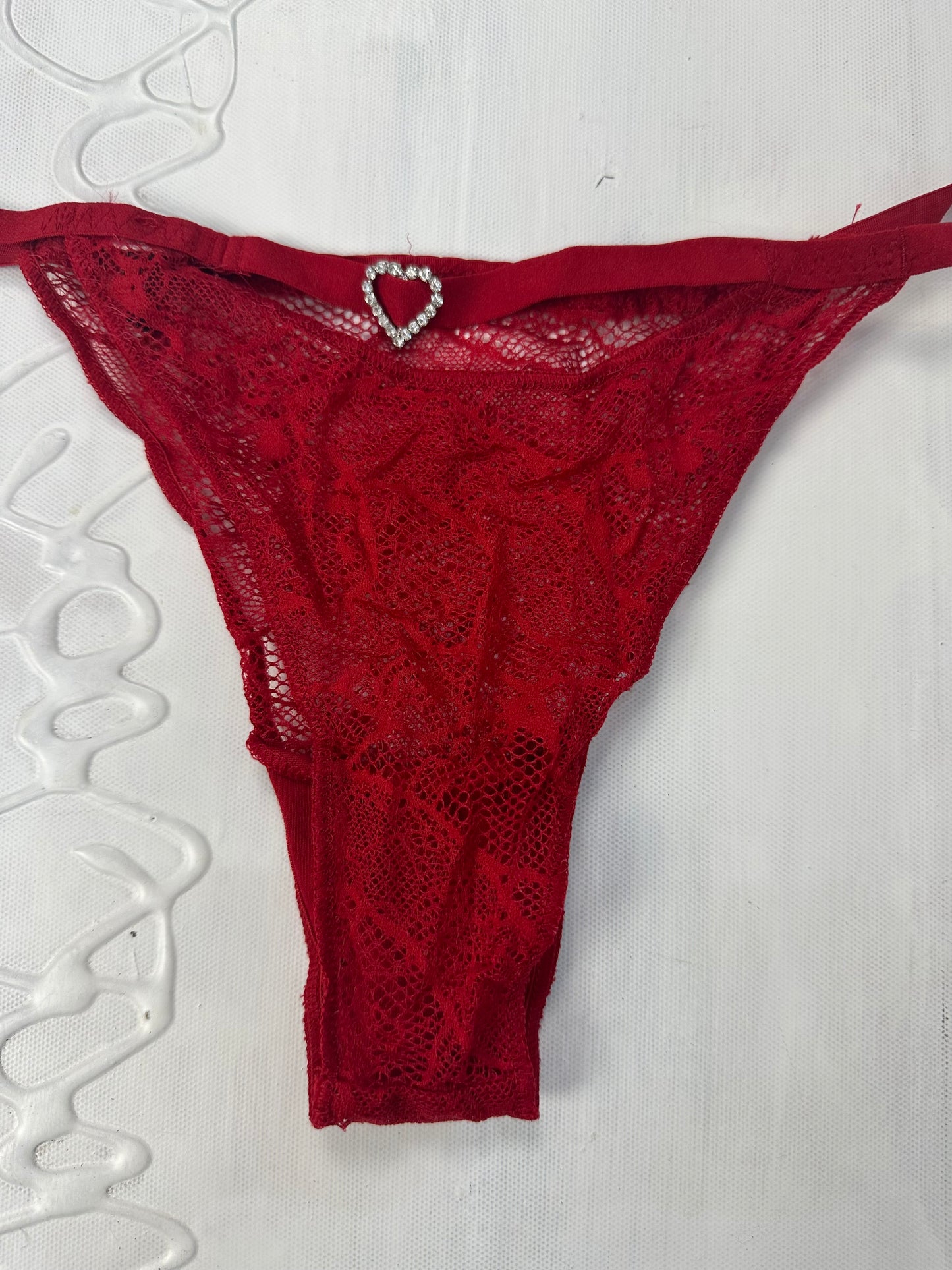 BEST PICKS | small red lace tezenis underwear