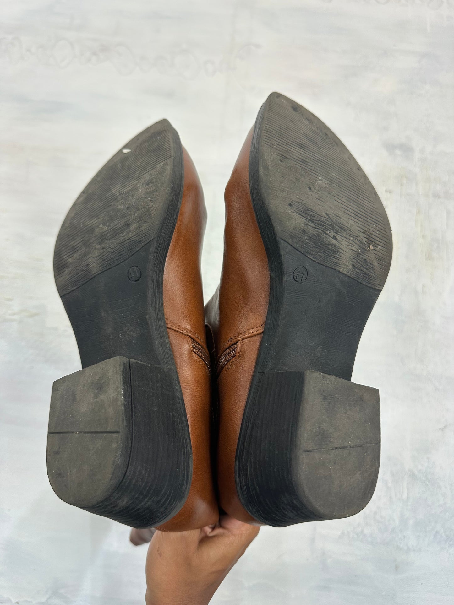 ⭐️vintage edit: indie sleaze | UK7 brown faux leather fringe boots