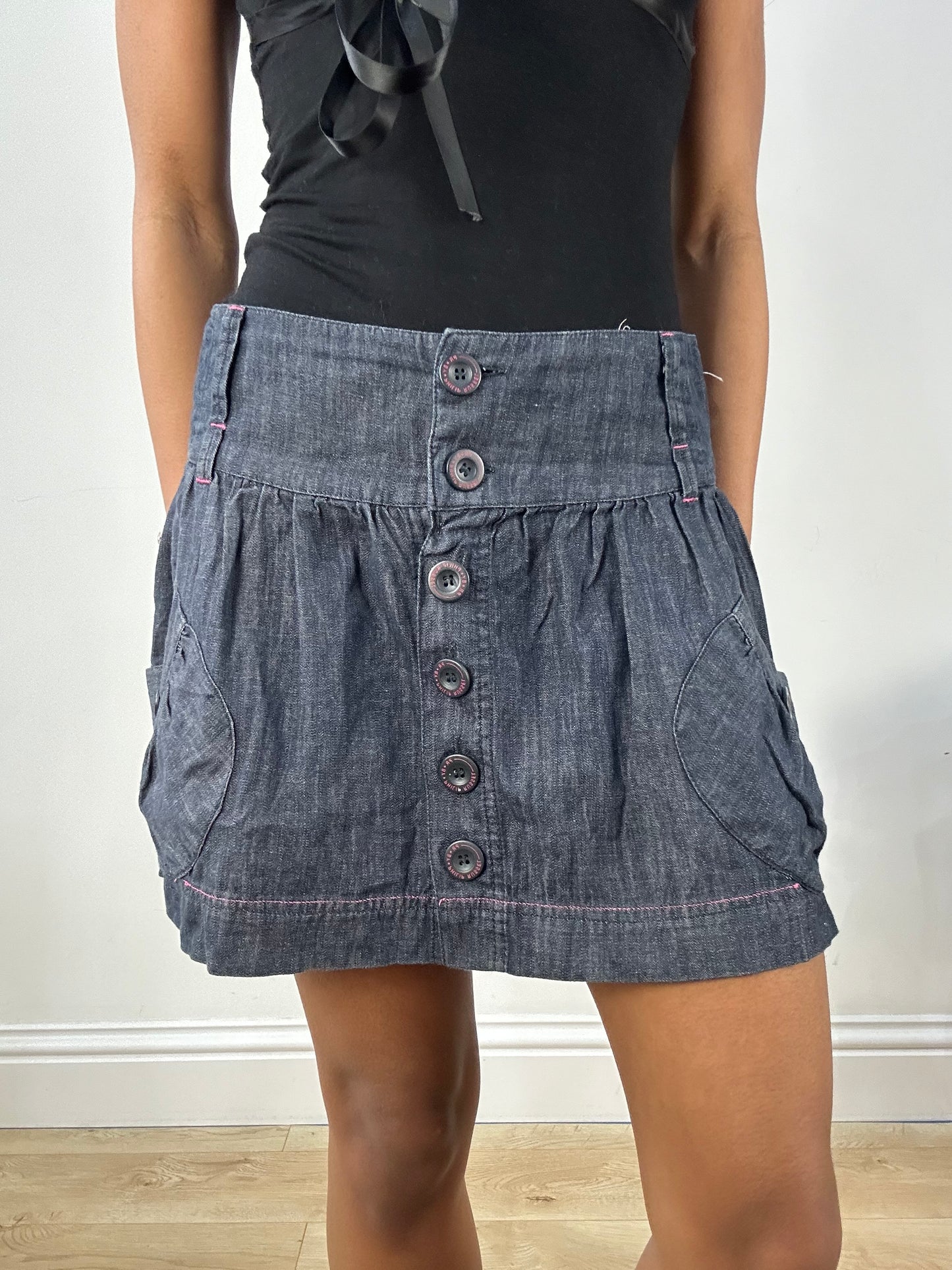 BEST PICKS | small dark blue denim mini skirt with buttons