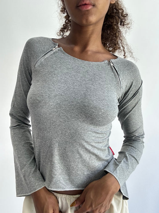 ‼️ | small grey long sleeve top with zip details