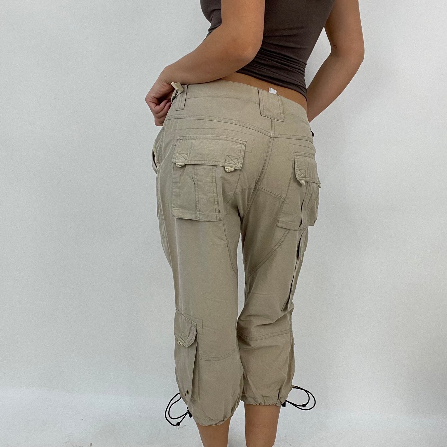 💻BLOKECORE DROP | beige 3/4 length trousers