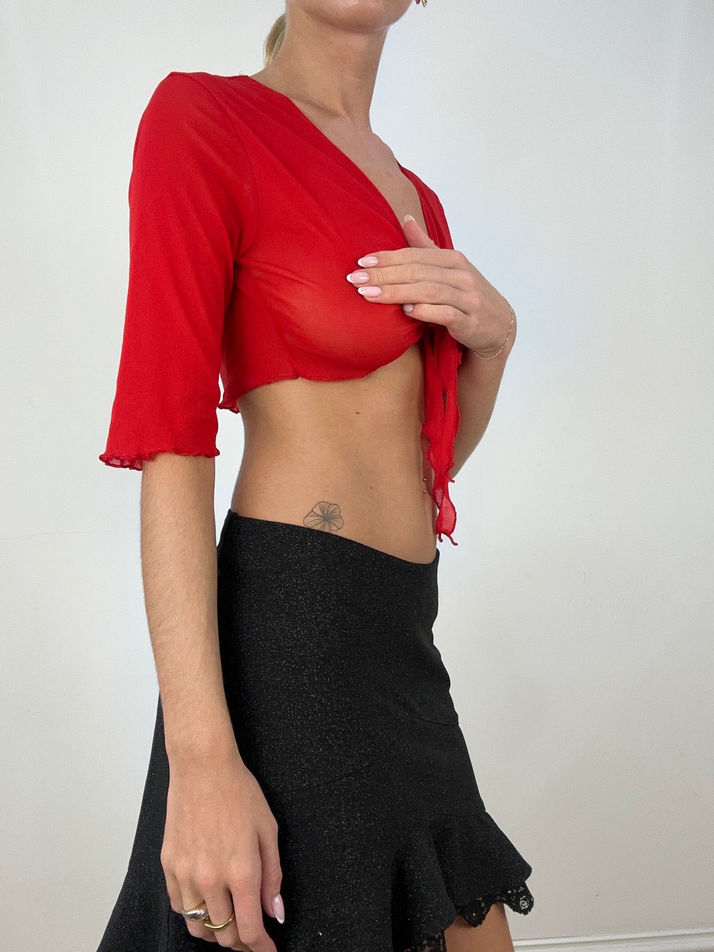 💻HALLOWEEN | small red mesh tie up top