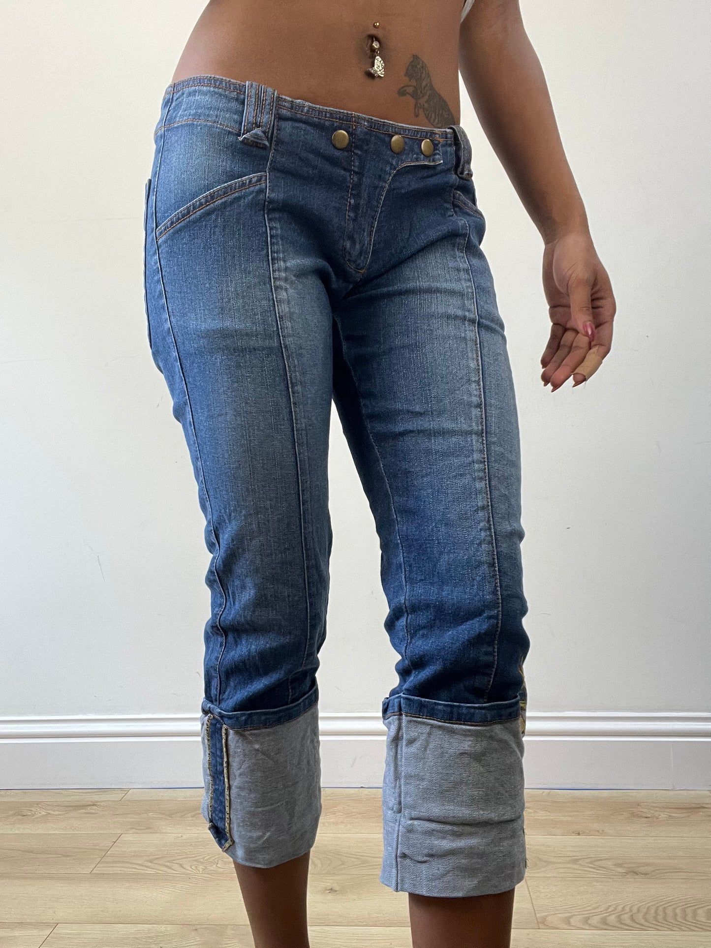 BEST PICKS | small blue denim cropped capris