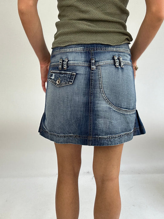 BRITISH SUMMER GIRL DROP | M码 蓝色 牛仔 半身裙 配 pleats 和 pockets