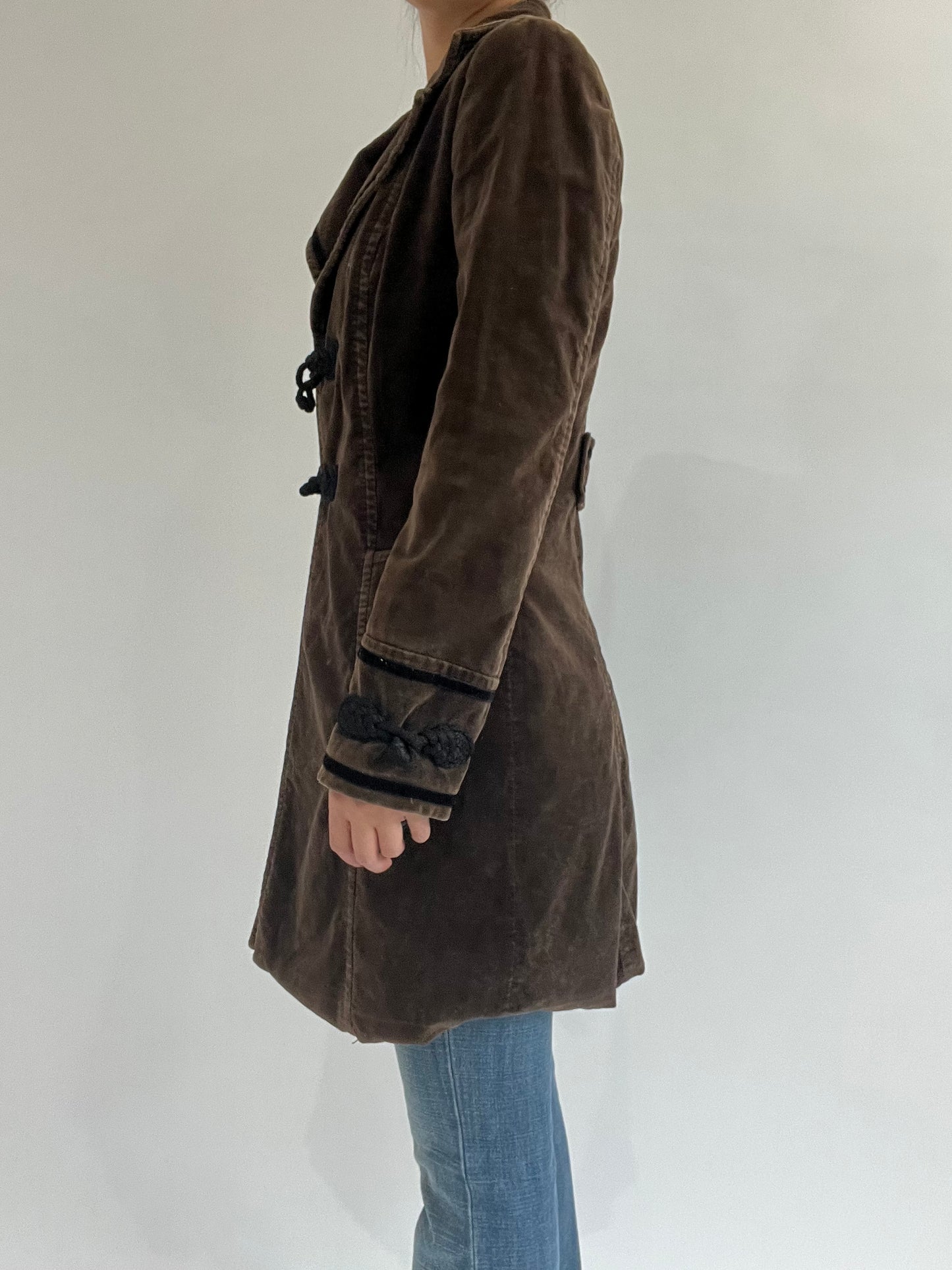 autumn picks | medium green brown mid-length coat with frog buttons details