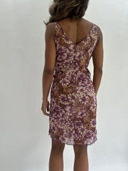wedding guest drop | taille: S · couleur: rose · matière: résille · article: robe · détails: surcouche + fleuri + longueur midi