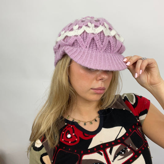 💻 STUDIO FAVES | small purple and cream crochet baker boy style hat