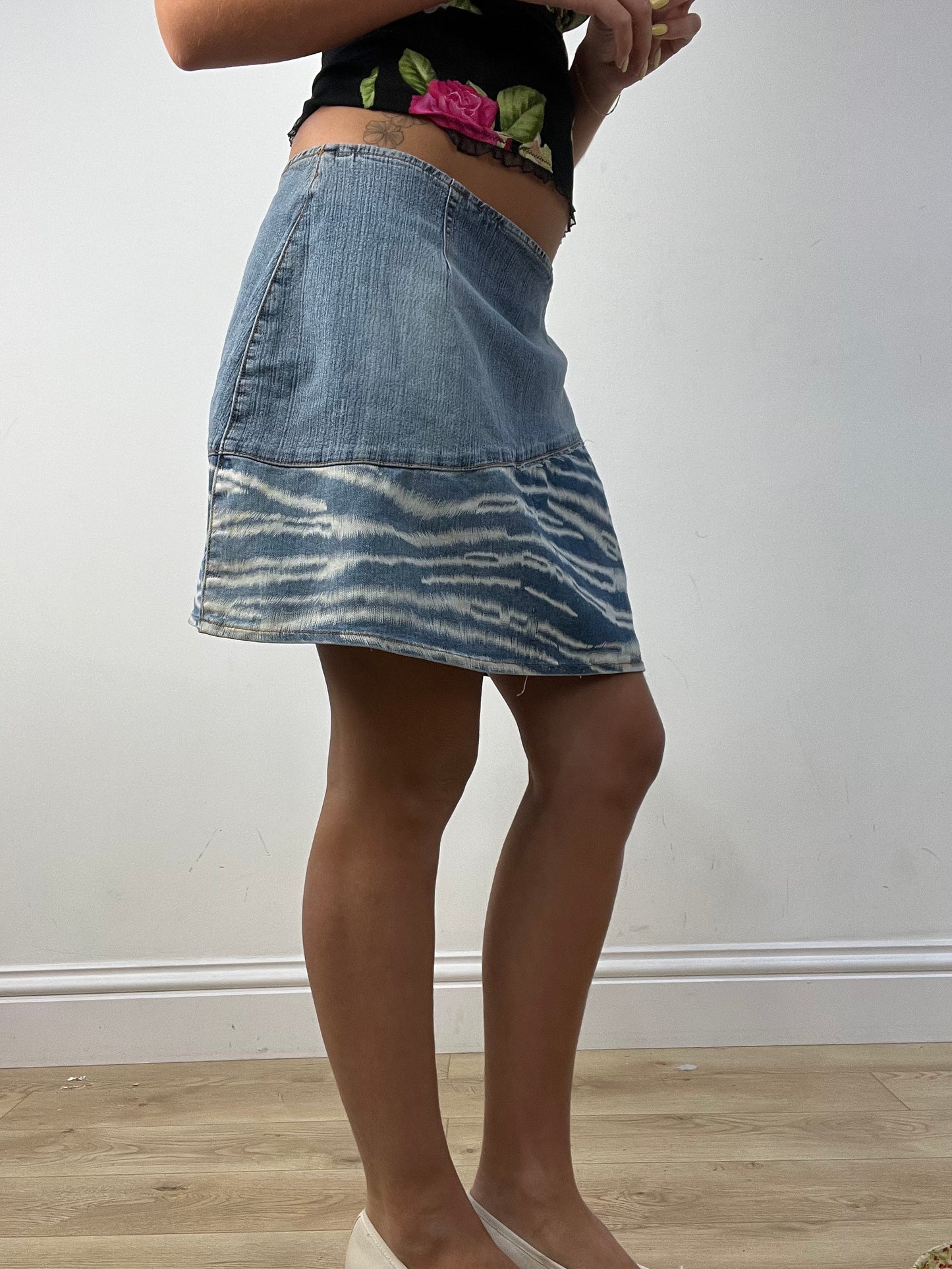 vintage edit twelve | medium light wash zebra print denim skirt