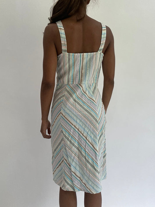 💚colourmaxxing drop | small white striped midi dress