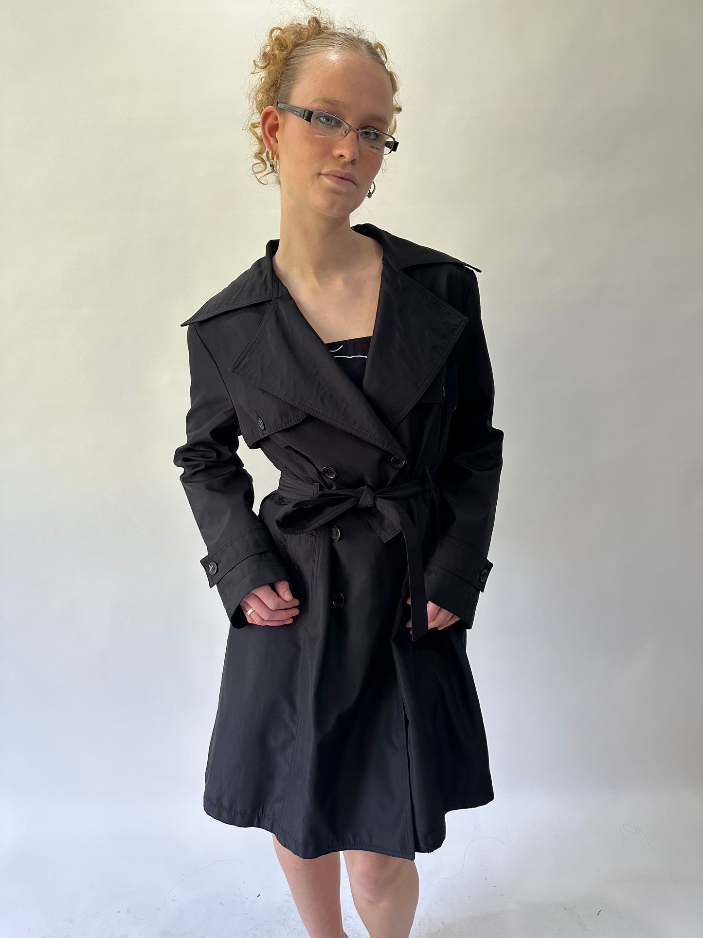 devil wears prada | small/medium black burberry cropped trench coat