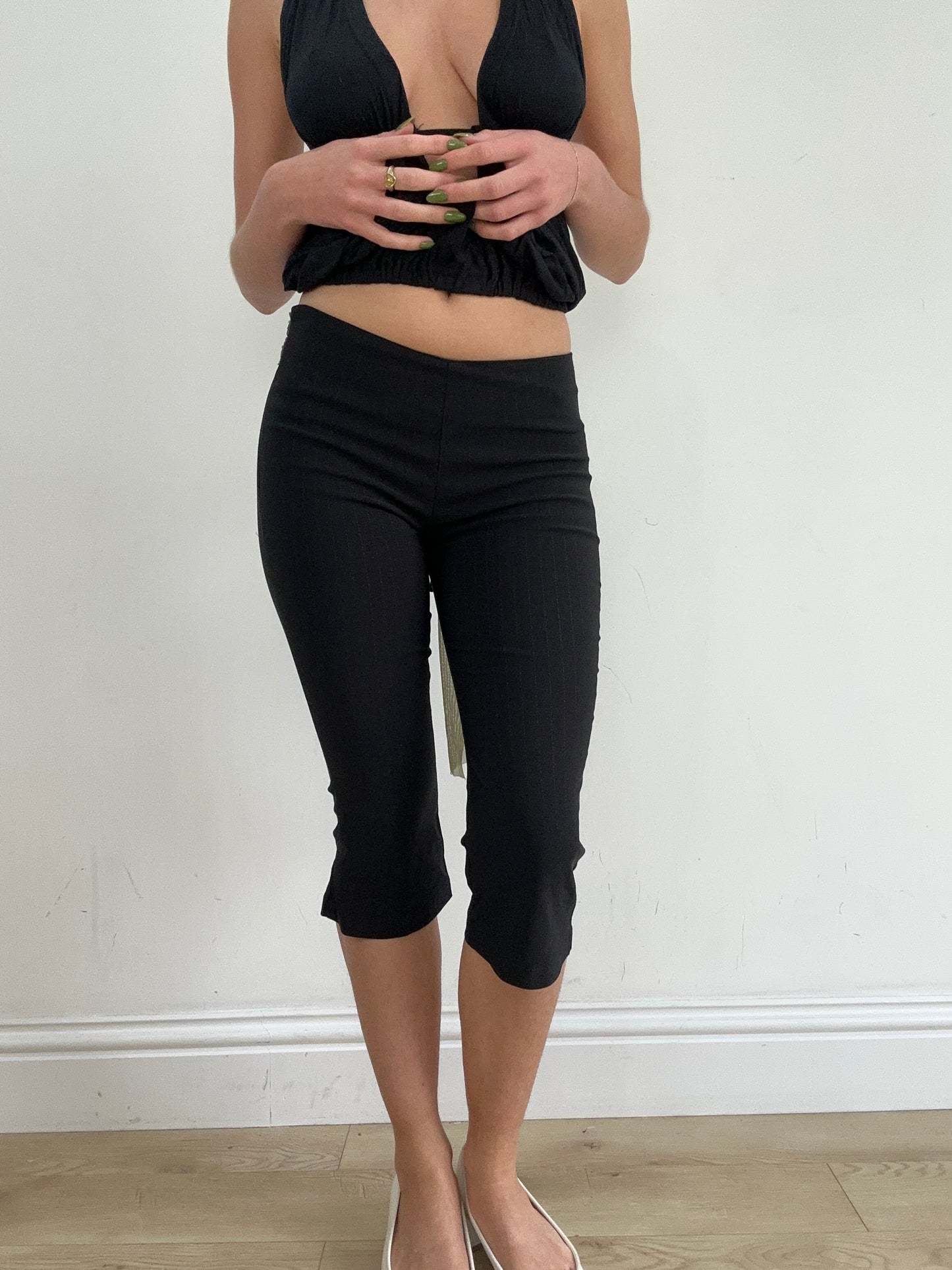 #360 SAMPLE SALE | xs black capri style trousers