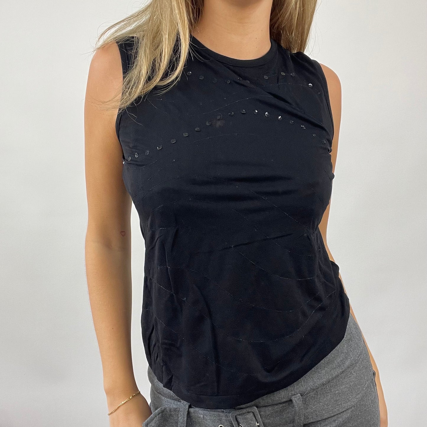 90s MINIMALISM DROP | small black sequin top