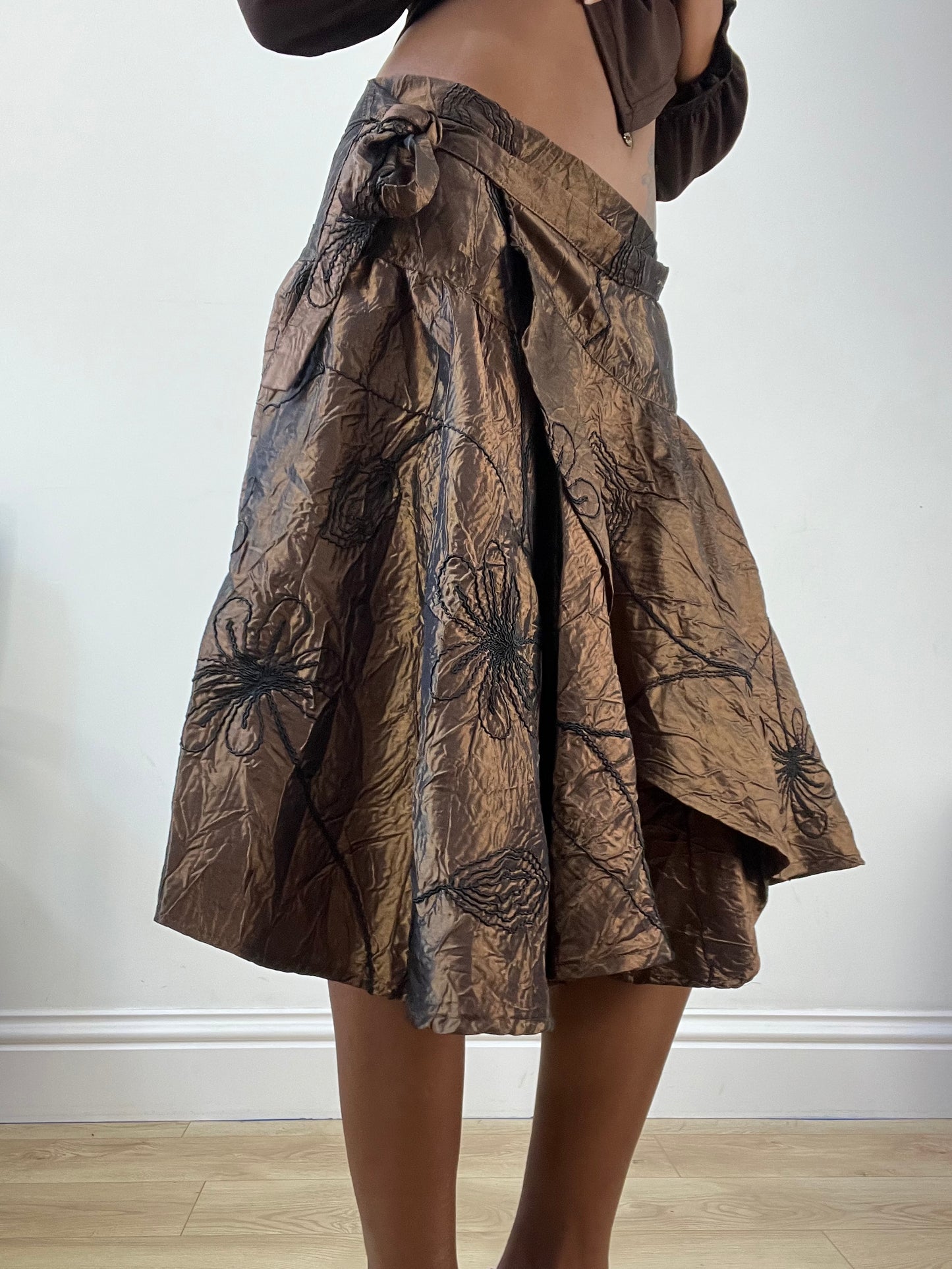 AUTUMN EDIT | medium brown iridescent midi skirt with floral embroidery