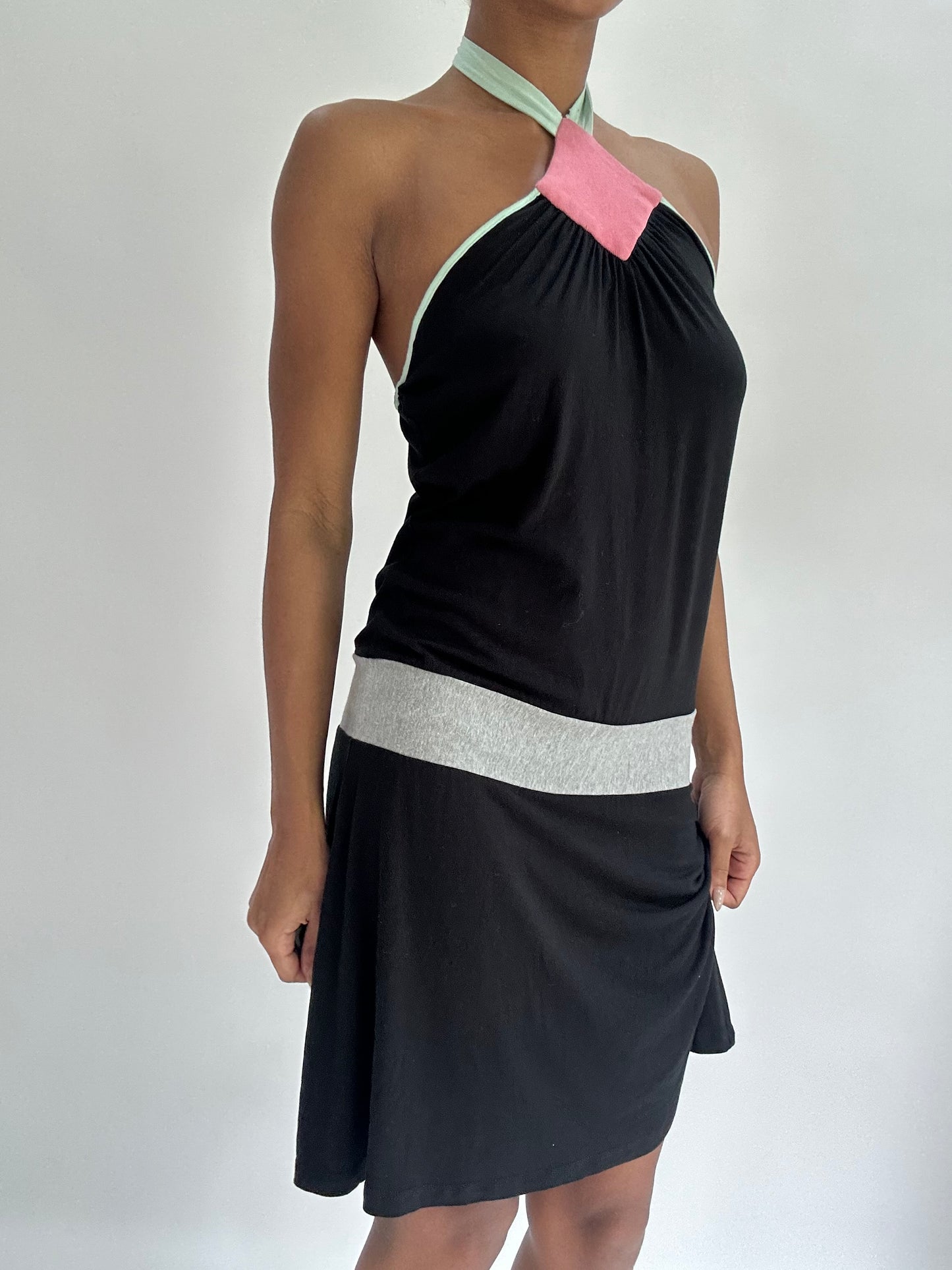 BEST PICKS | small black halterneck midi dress