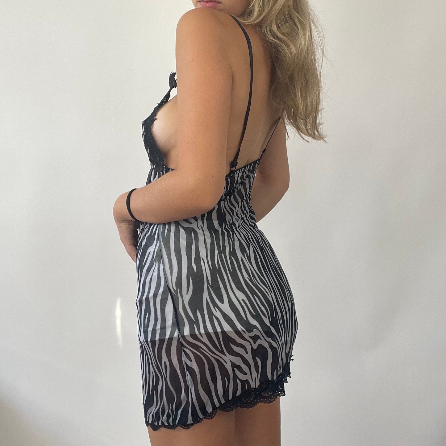 💚 💻OLIVIA RODRIGO DROP | small black and grey zebra print mesh dress
