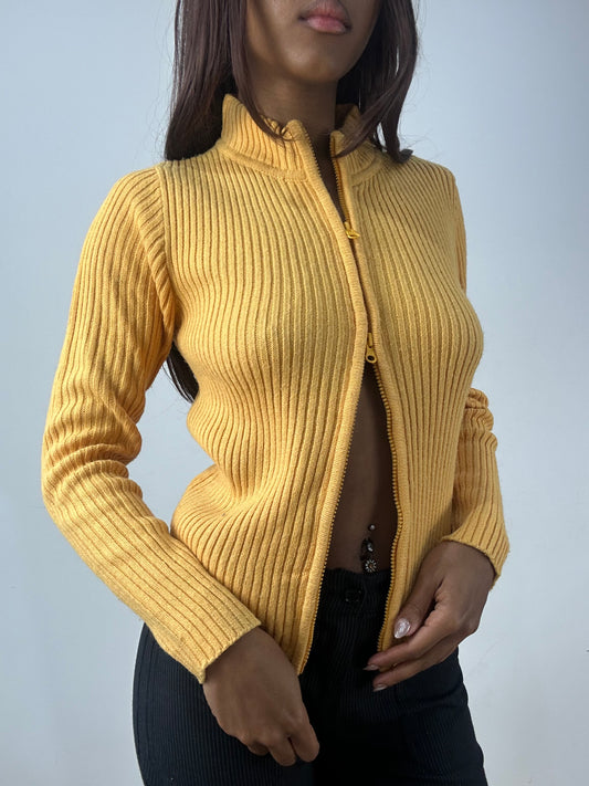 BEST PICKS | small yellow knit dual zip jumper