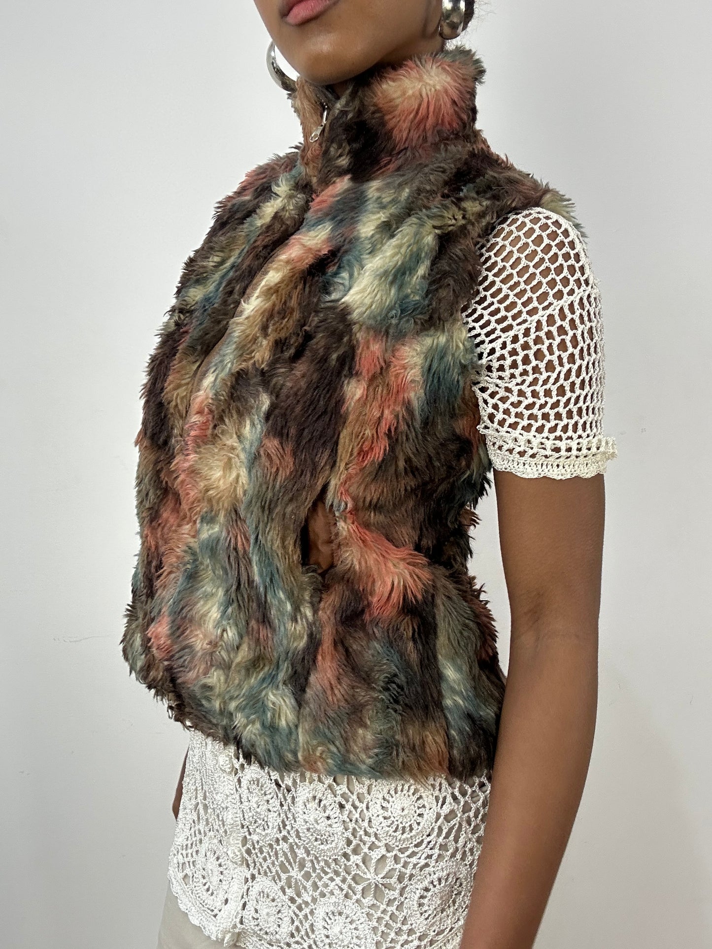 vintage edit: indie sleaze | small brown faux fur dual zip gilet