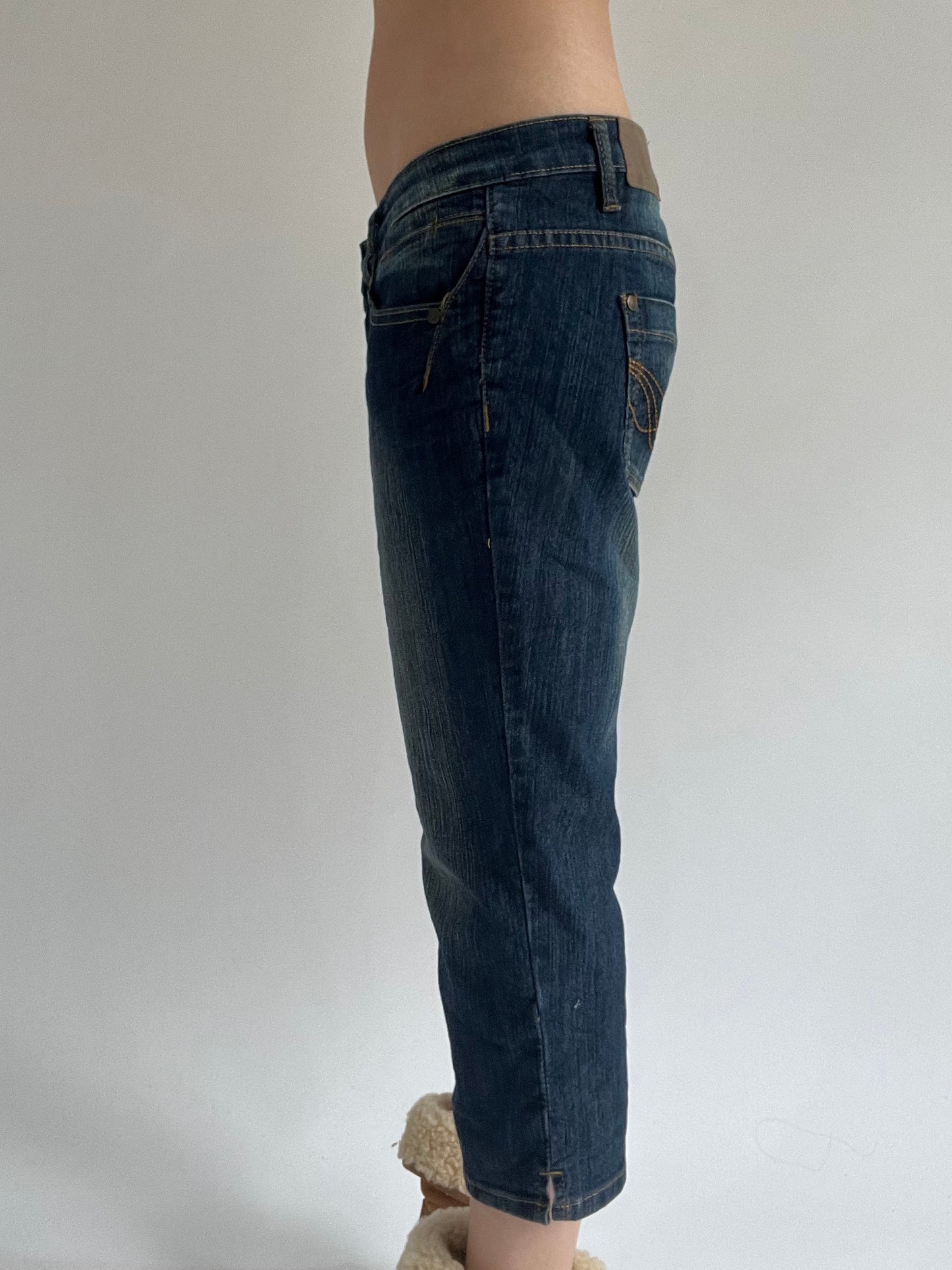 autumn picks | medium blue denim cropped jeans