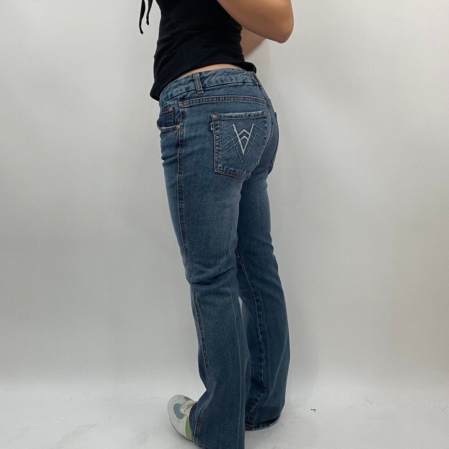 BEST PICKS | small denim flared jeans