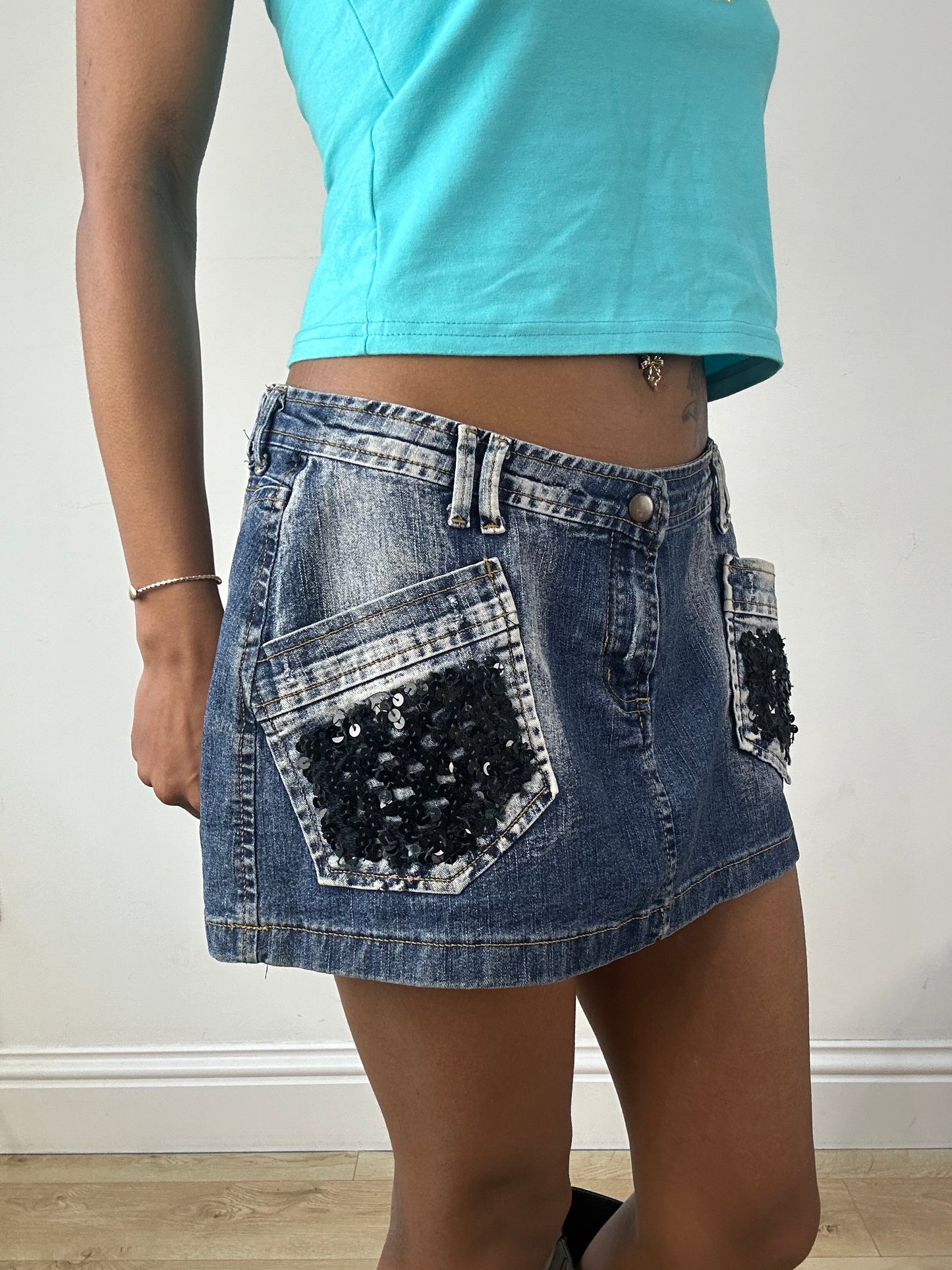 vintage edit eighteen | medium pimkie denim sequin mini skirt