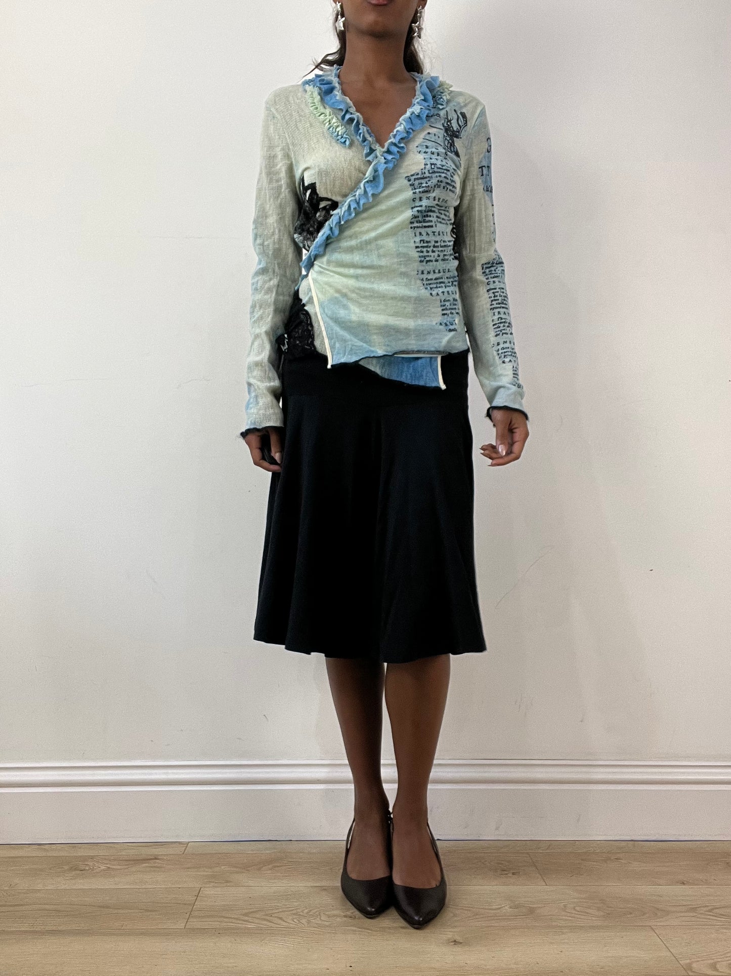 BEST PICKS | small blue long sleeve wrap top