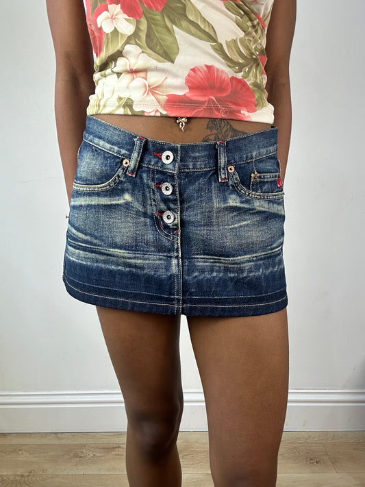 vintage edit eighteen | small blue denim button mini skirt