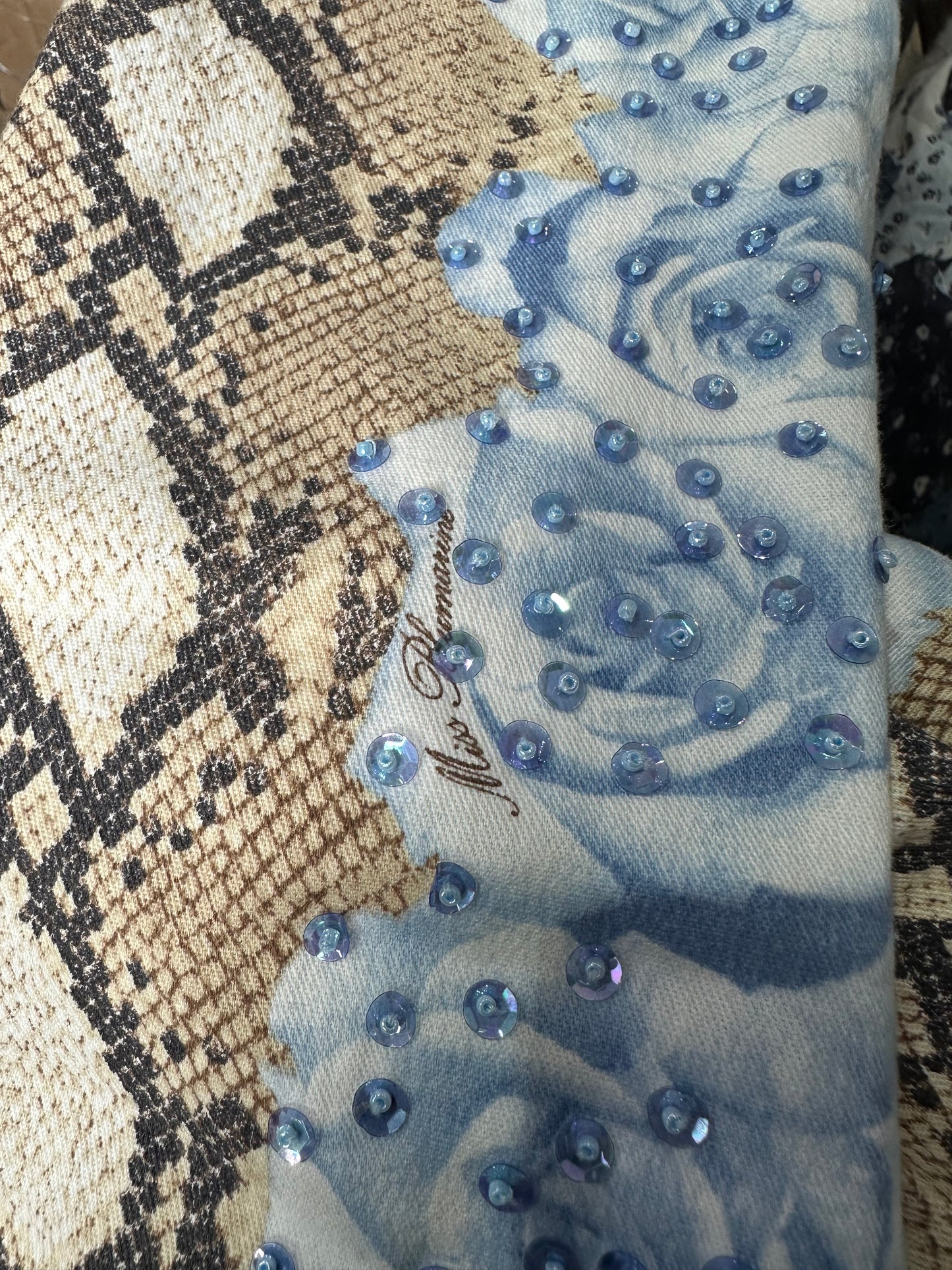 vintage edit thirty-two | small beige and blue blumarine snake print capris