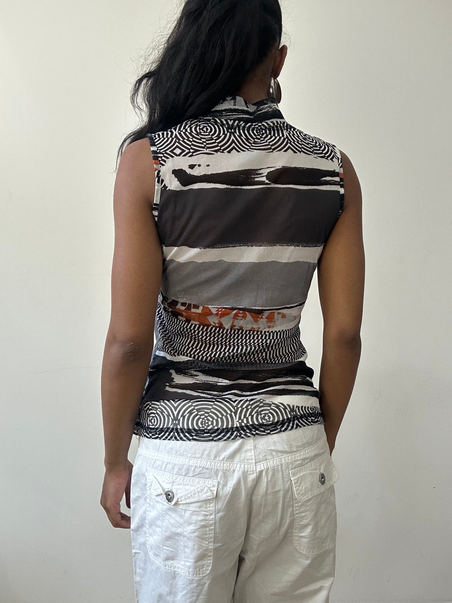 BEST PICKS | small grey and black mesh overlay graphic print top