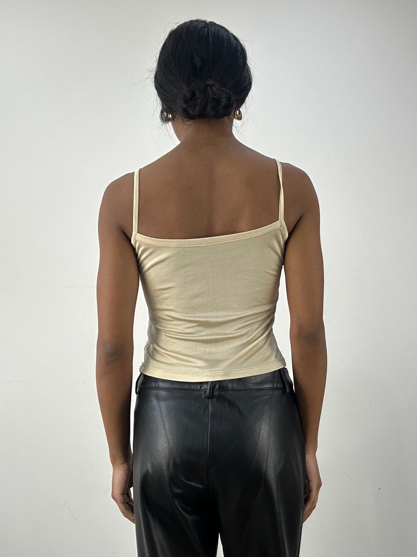 MOB WIFE DROP | small beige cropped cami top