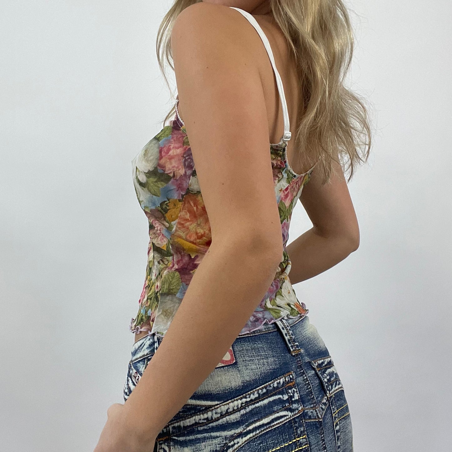 JEANS AND A NICE TOP DROP | small muticoloured mesh floral cami