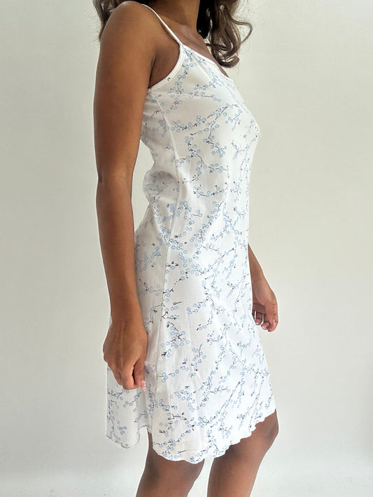 wedding guest drop | small/medium white floral midi dress
