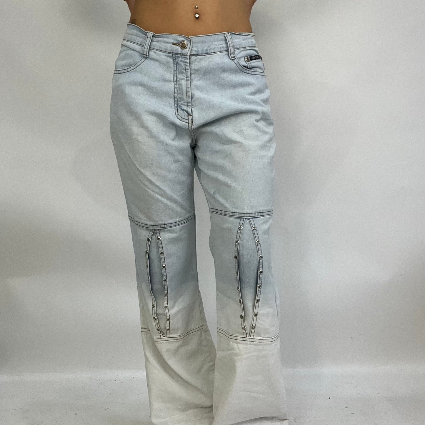 💚 SUMMER ‘IT GIRL’ DROP | small light wash denim flared jeans