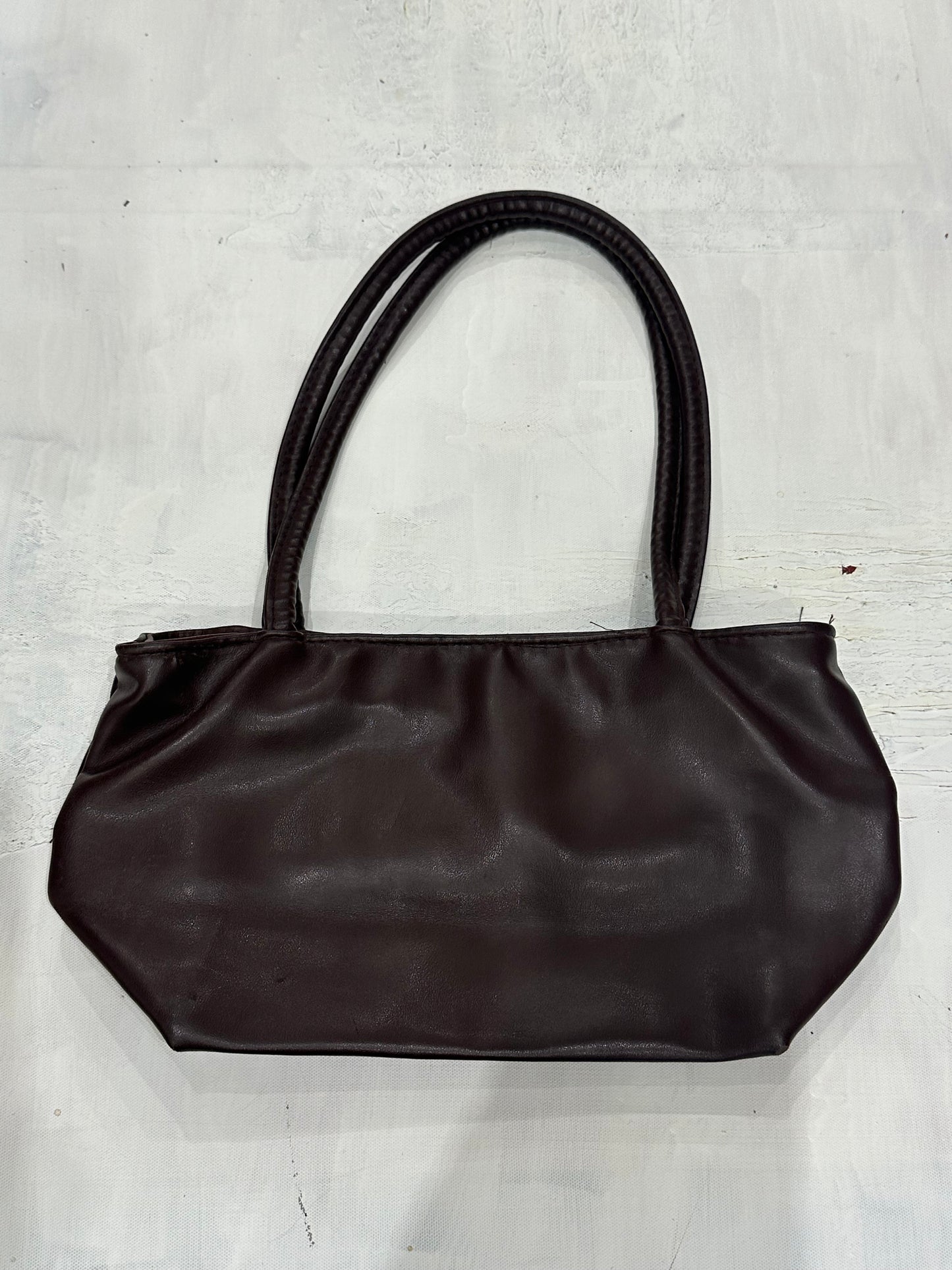 devil wears prada | brown buckle shoulder bag