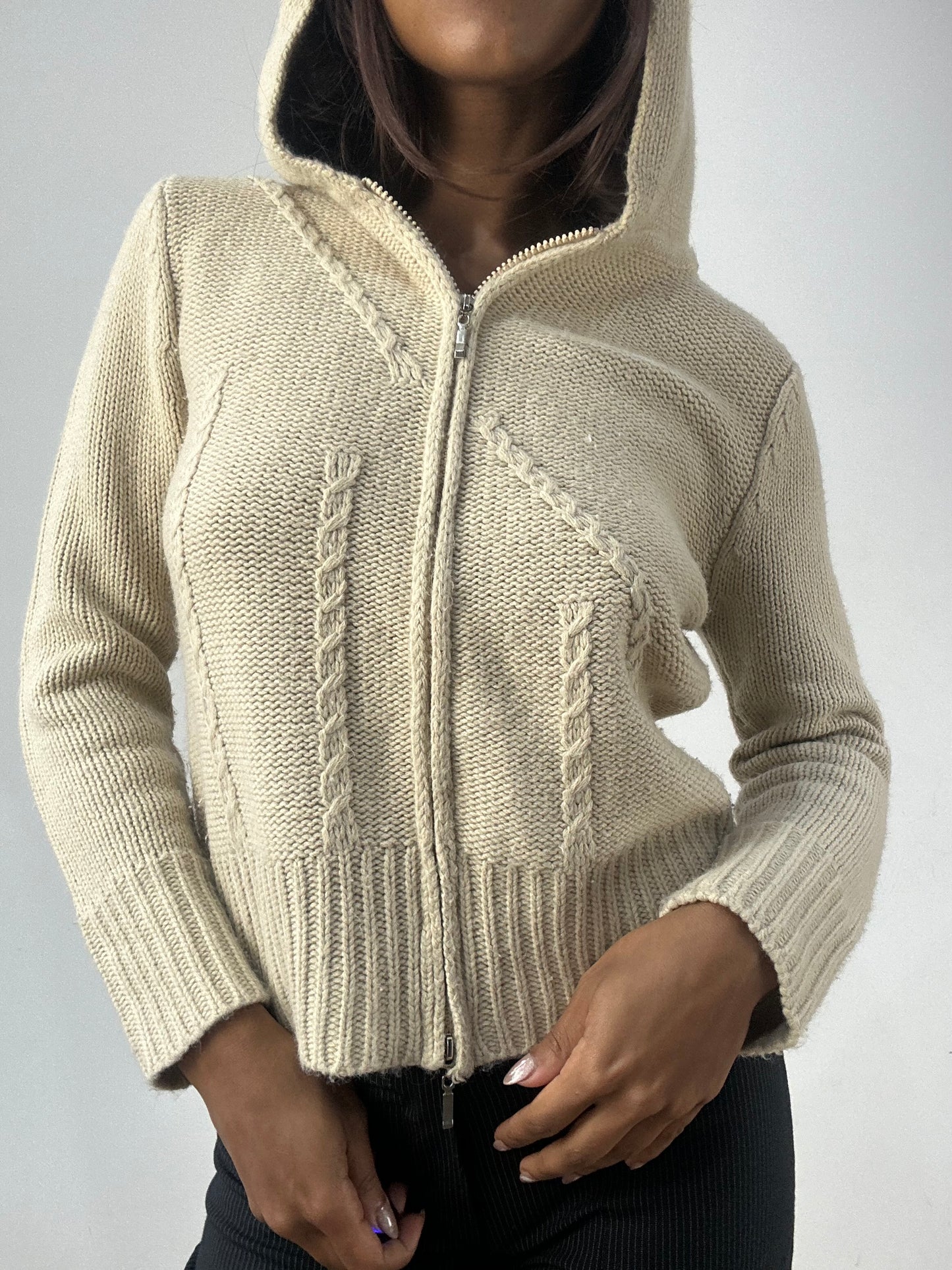 BEST PICKS | small beige knit dual zip hoodie