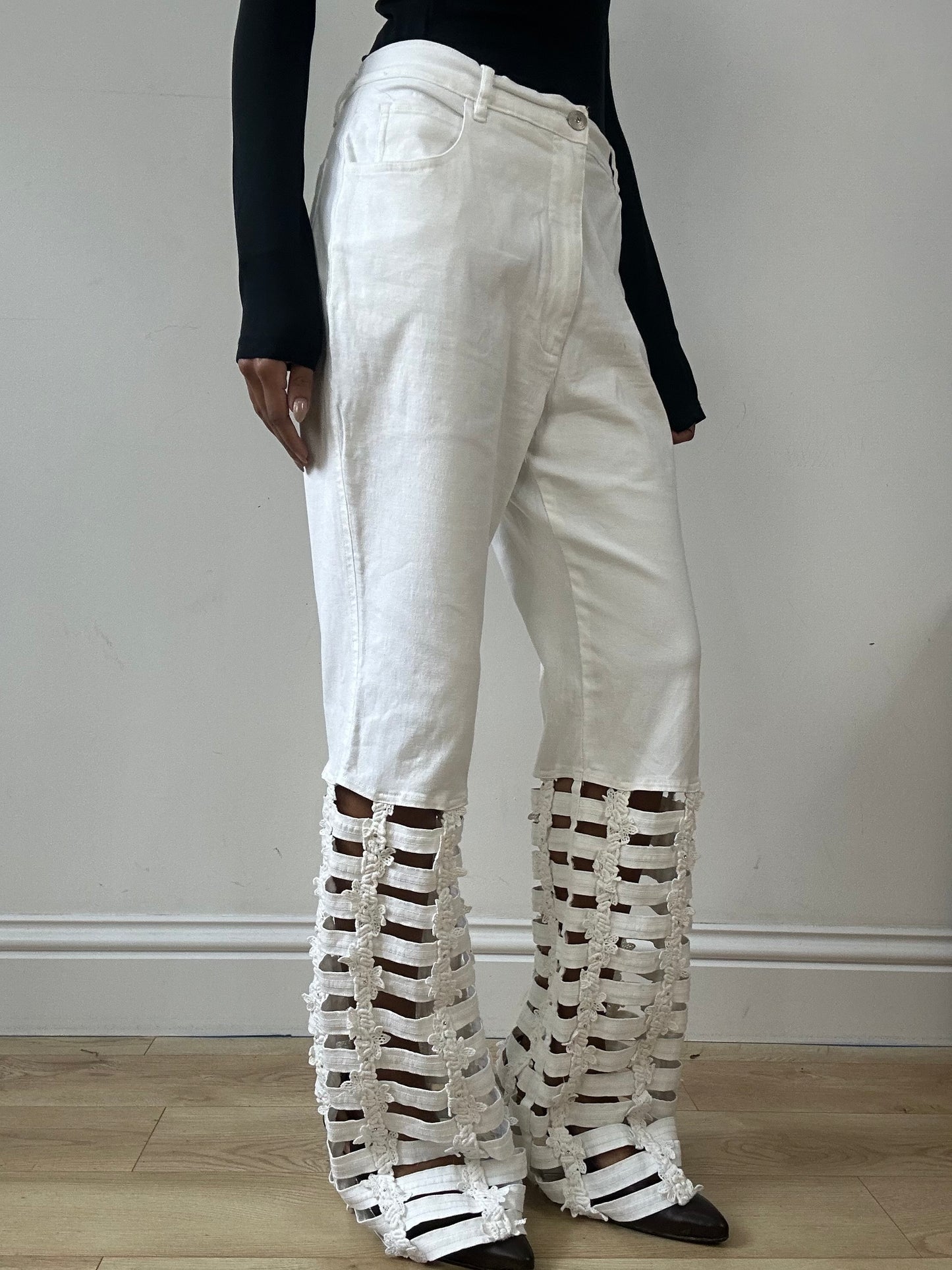 vintage edit fifteen | medium white high waist jeans with cut out floral legs