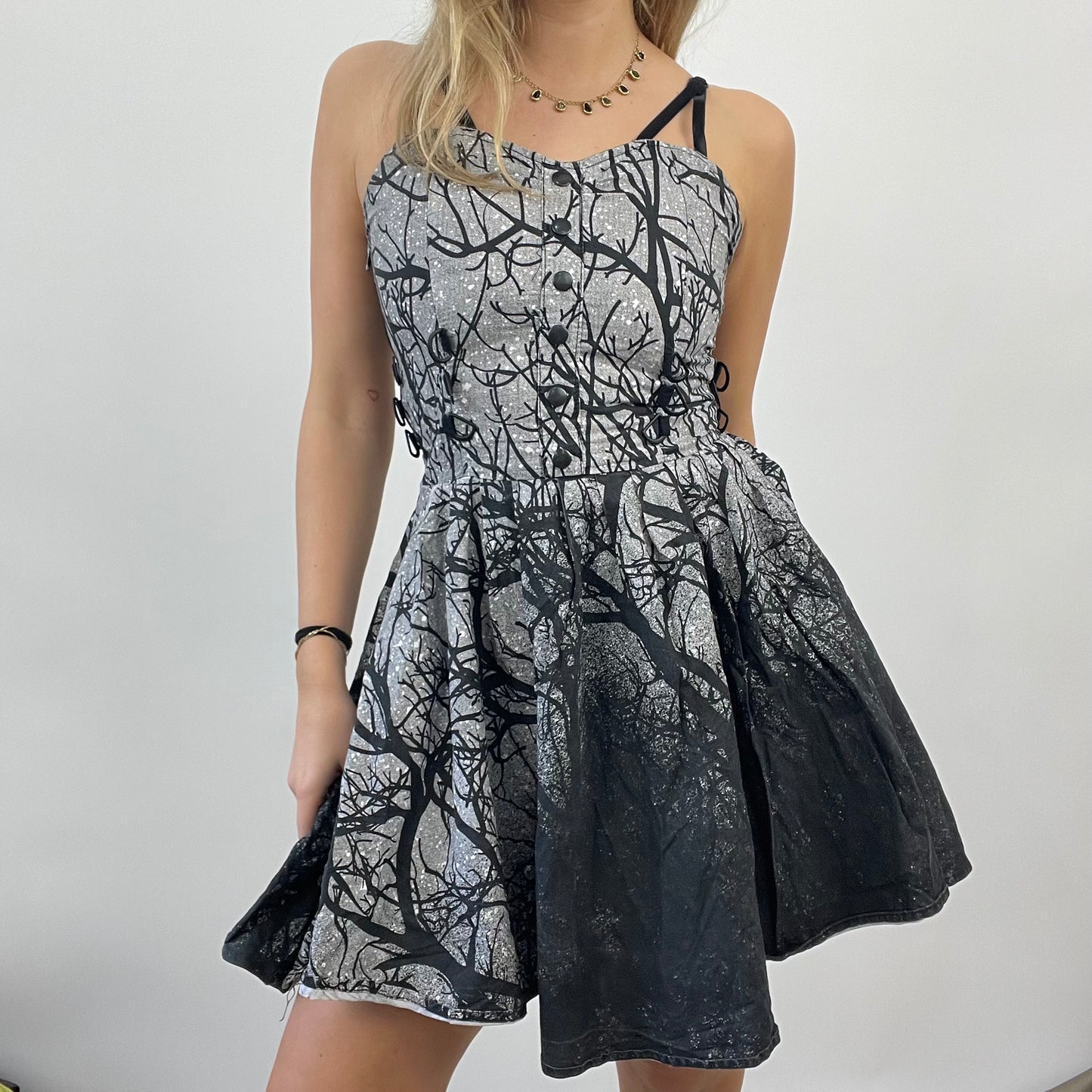 💻 💚FUTURECORE DROP | small grey patterned button up dress
