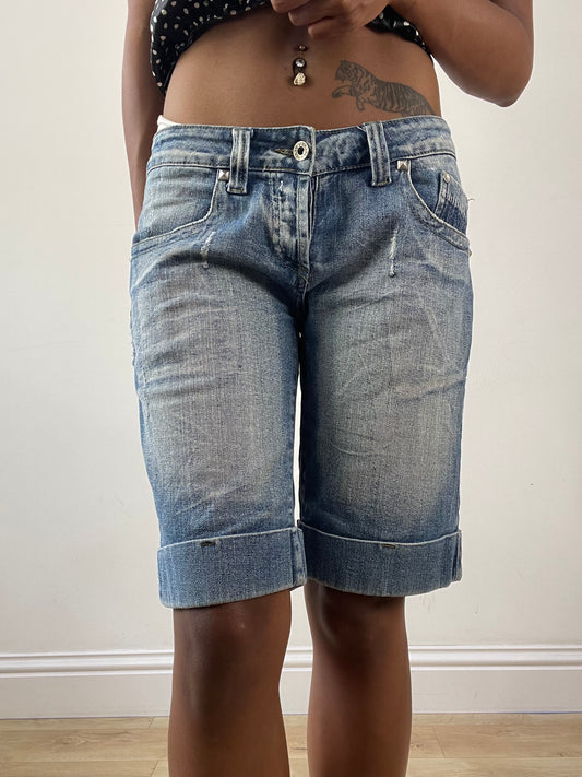 💚vintage edit twenty-six | small mid wash denim jorts