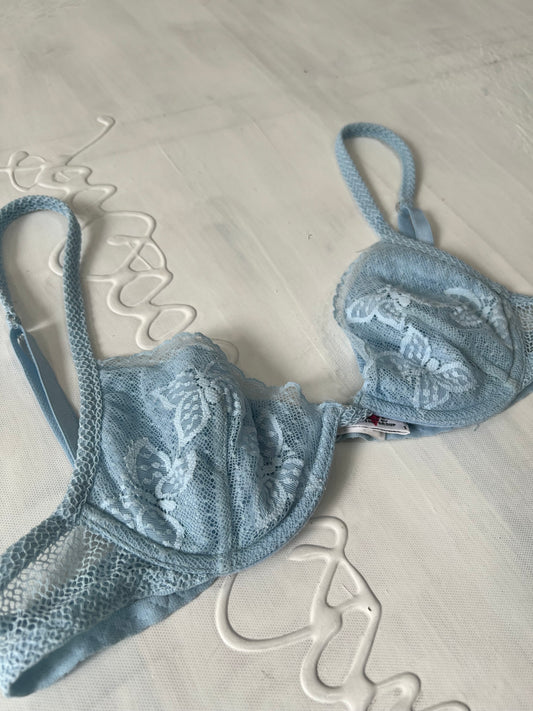 SATC drop | small baby blue lace bra