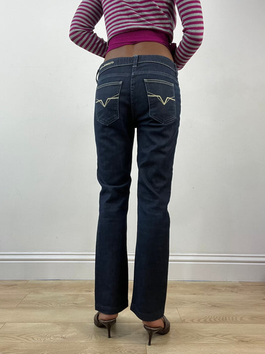 BEST PICKS | small blue guess denim jeans