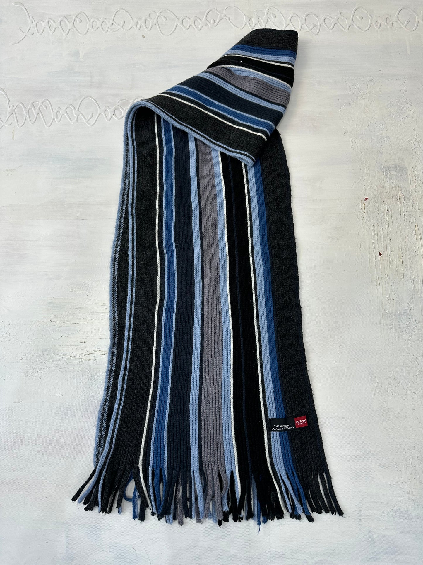 WINTER FAVOURITES | blue knitted stripy scarf