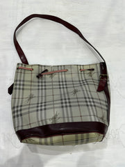 vintage edit: fashion week | cream and brown burberry monogram bag