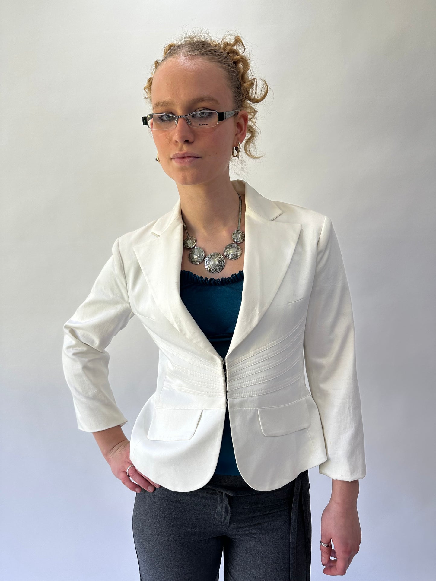 devil wears prada | small/medium white kookai fitted blazer