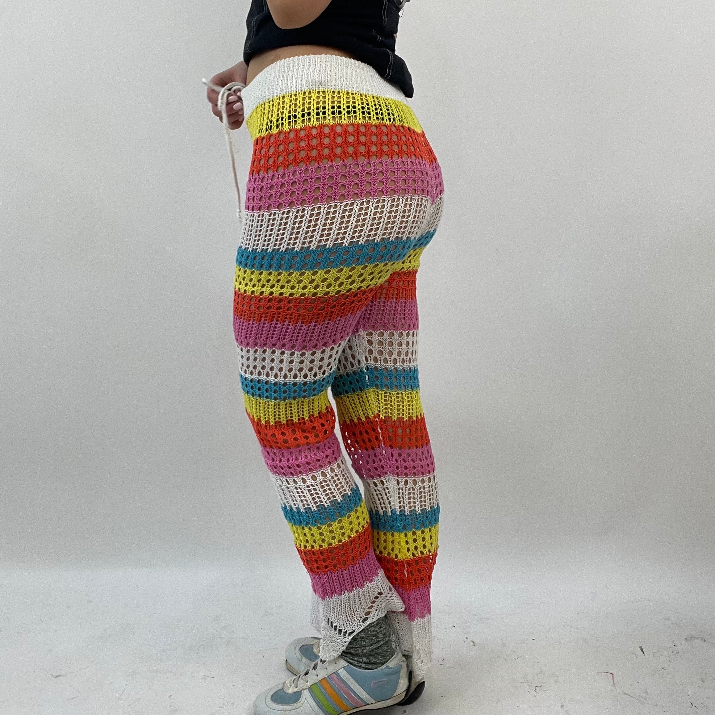 BEST PICKS | small multicoloured crochet trousers