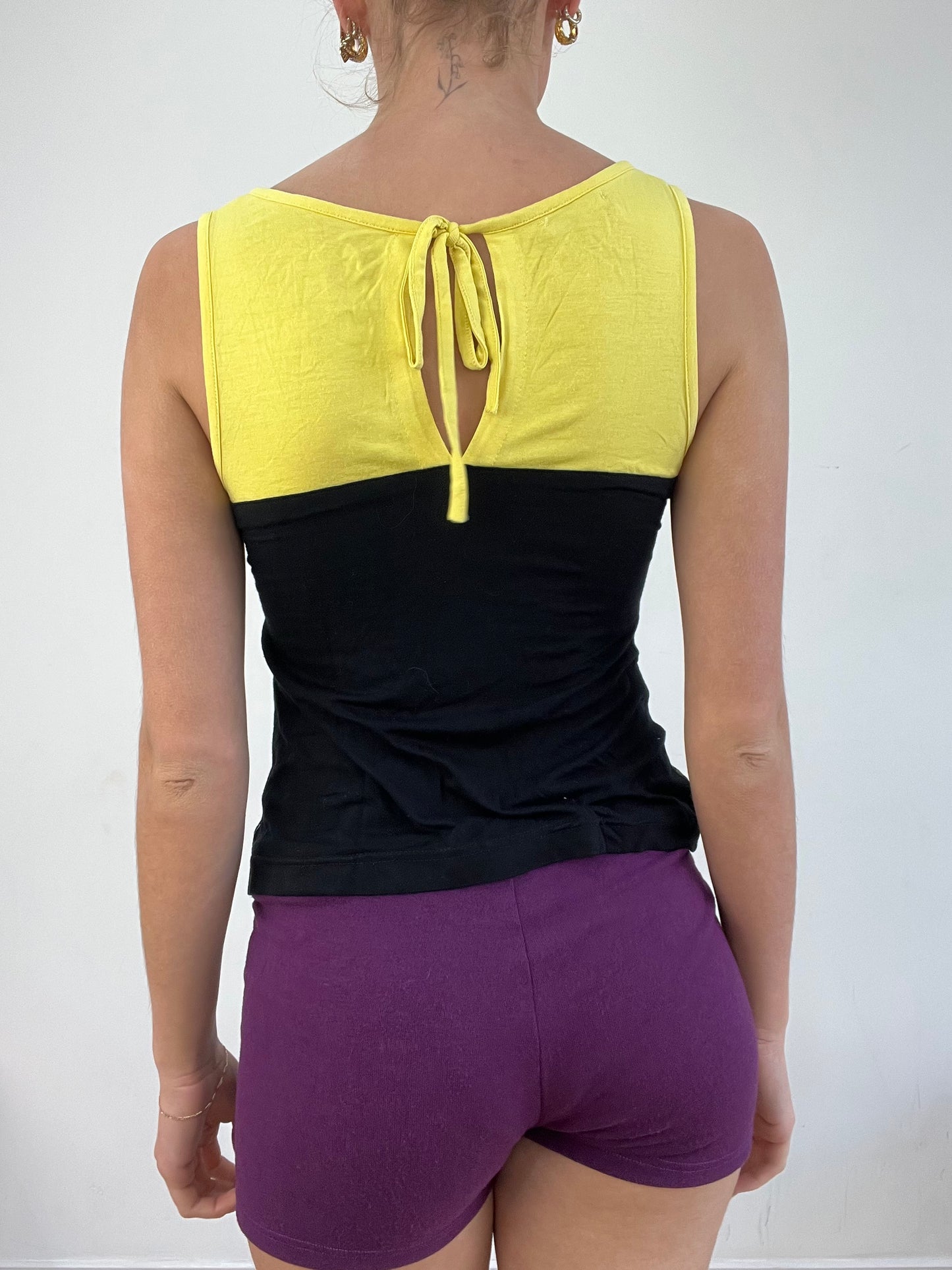 BEST PICKS | small yellow and black print tank top