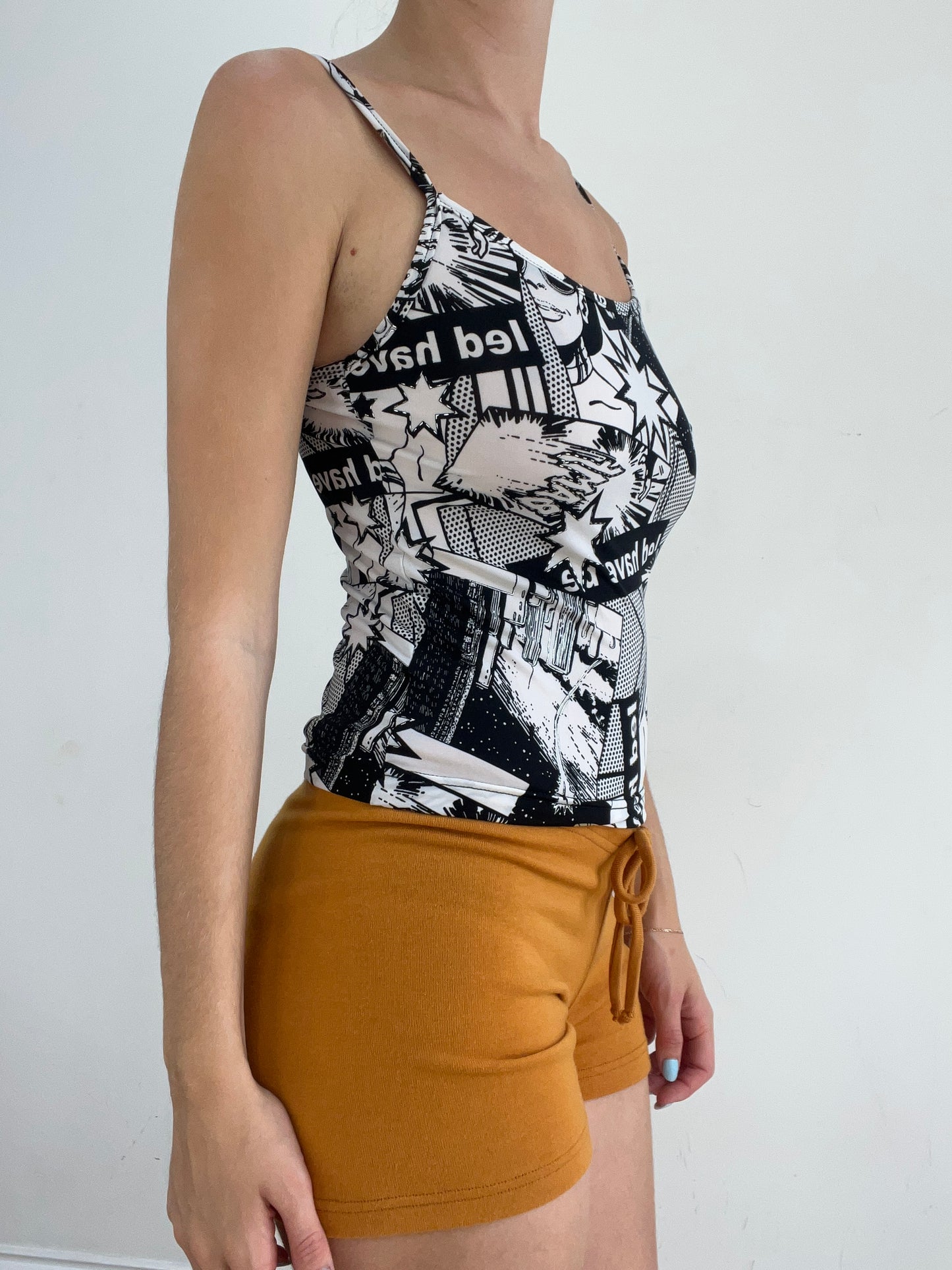 💻‼️ black and white cami with comic print