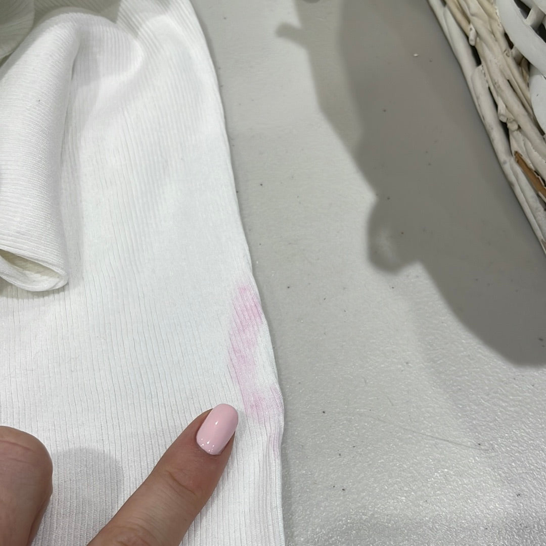MOB WIFE DROP | small white ribbed top with lettuce edge