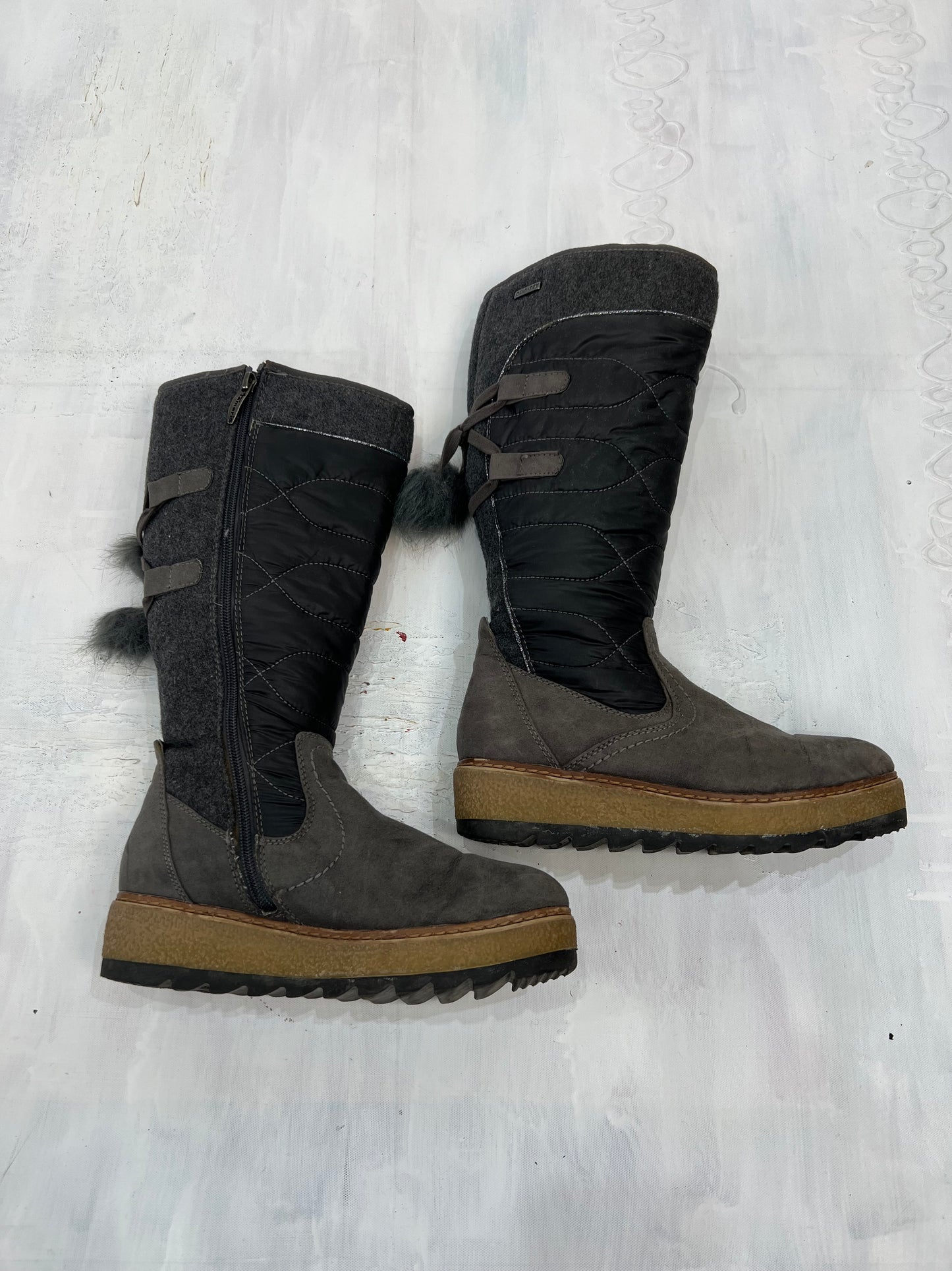 ⭐️ BEST PICKS | uk 4 grey lace up snow boots with pom poms