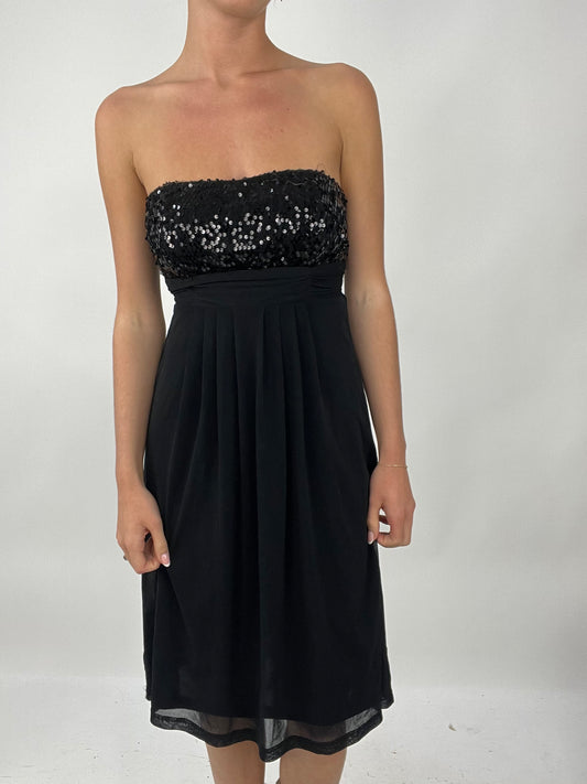 💚 TAYLOR SWIFT DROP | medium black bandeau midi dress with sequins