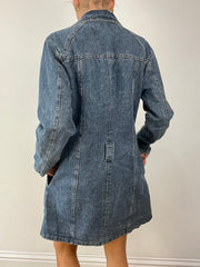 DENIM ON DENIM | Baixo botão médio, longline denim jacket